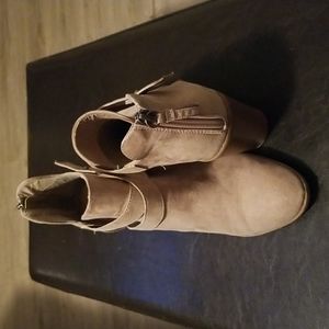 Tan boots